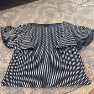 Banana Republic polka dot flowy sleeve top